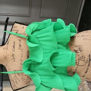 Main Strip Cropped Ruffle Top